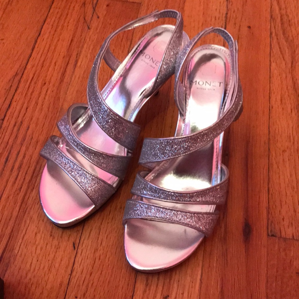 Dress shoes